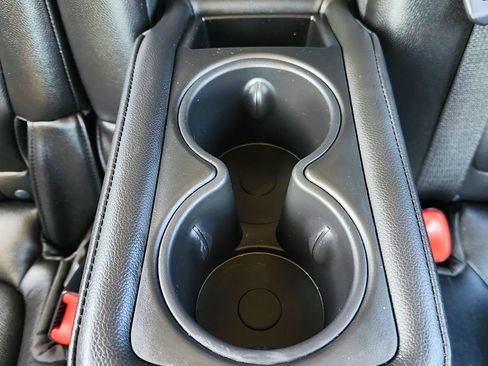 Used 2014 Chevrolet Captiva Sport LT w/ Convenience Package image 32