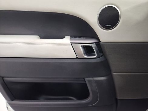 Used 2014 Land Rover Range Rover Sport Supercharged image 24