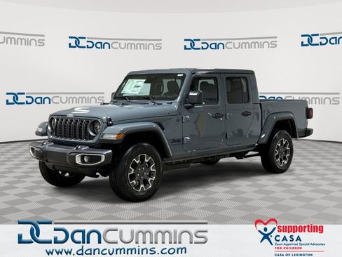 New 2026 Jeep Gladiator Sport AWD/4WD image 1