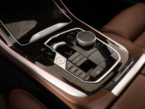 Used 2025 BMW X5 xDrive40i image 9