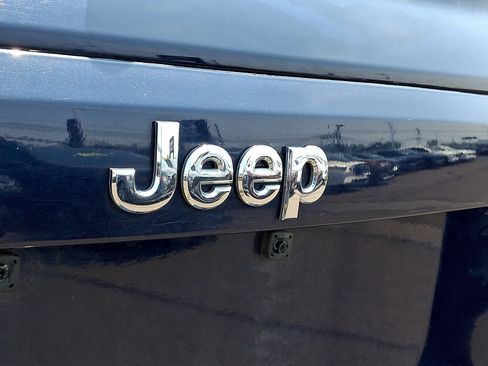 Used 2014 Jeep Patriot Latitude w/ Freedom Edition Package FWD image 30
