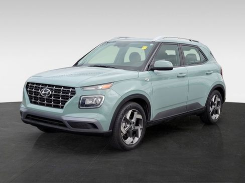 Used 2025 Hyundai Venue SEL FWD image 8