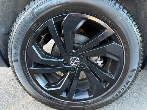 Used 2020 Volkswagen Atlas Cross Sport SEL Premium image 10