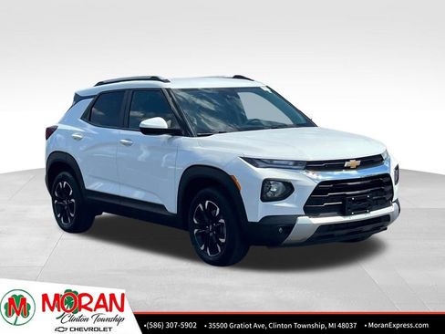 Used 2023 Chevrolet TrailBlazer LT w/ Convenience Package FWD image 9