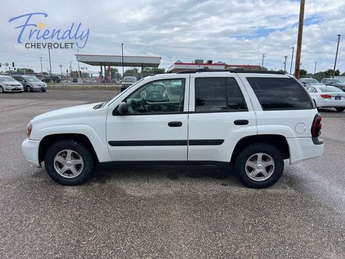 Used 2005 Chevrolet TrailBlazer LS w/ LS Preferred Equipment Group AWD/4WD image 2