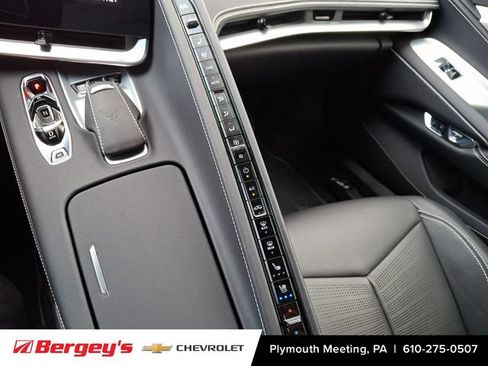 Used 2022 Chevrolet Corvette Stingray Preferred Conv w/ Z51 Performance Package RWD image 14