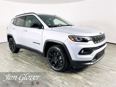 New 2026 Jeep Compass Latitude image 1