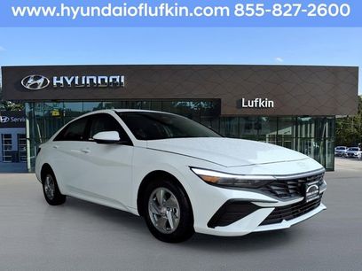 New 2026 Hyundai Elantra SE