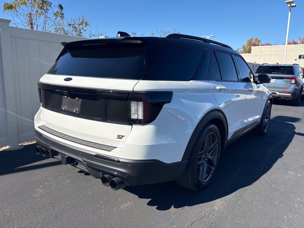 Used 2026 Ford Explorer ST w/ Sun And Sound Package AWD/4WD image 3
