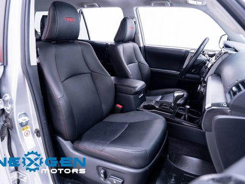 Used 2019 Toyota 4Runner TRD Off-Road Premium AWD/4WD image 48