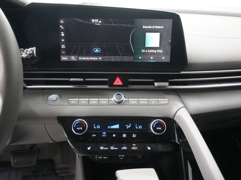 Used 2024 Hyundai Elantra SEL w/ Convenience Package FWD image 20