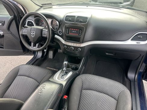Used 2017 Dodge Journey SXT w/ Comfort/Convenience Group image 27