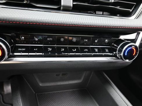 New 2026 Chevrolet Equinox RS image 22