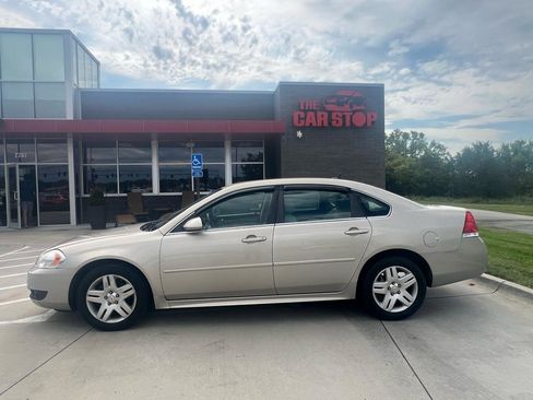 Used 2011 Chevrolet Impala LT FWD image 1