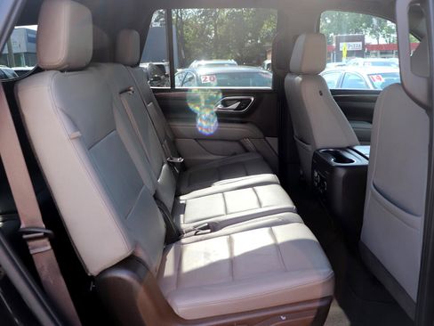 Used 2021 Chevrolet Tahoe LT image 15