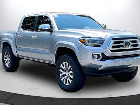 Used 2021 Toyota Tacoma Limited AWD/4WD image 2