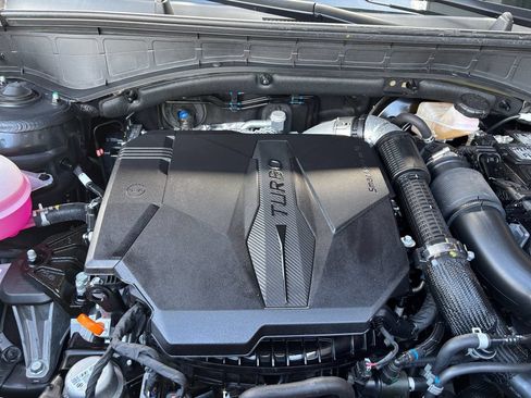 Used 2025 Hyundai Santa Fe Calligraphy FWD image 20