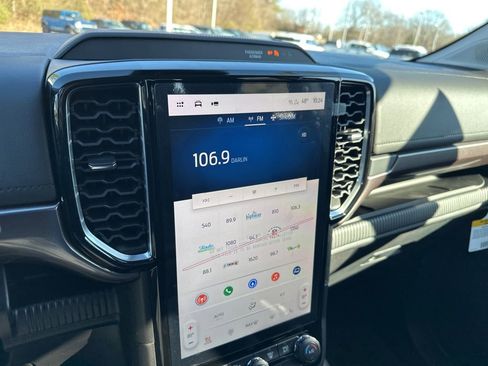 New 2025 Ford Ranger Lariat w/ FX4 Off-Road Package image 24