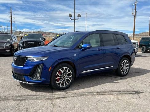 Used 2023 Cadillac XT6 Sport w/ Technology Package AWD/4WD image 14