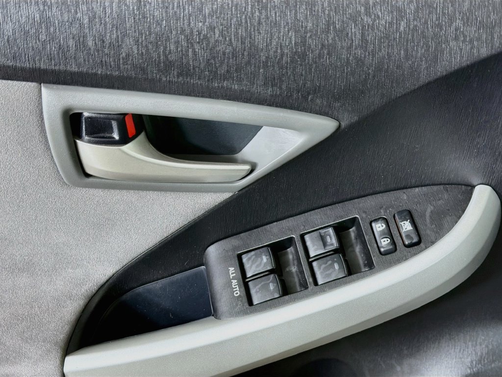 Used 2012 Toyota Prius Three FWD image 17