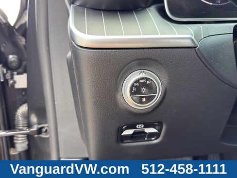 Used 2022 Mercedes-Benz C 300 4MATIC Sedan w/ Digital Light Package image 27