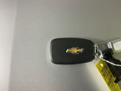 Used 2021 Chevrolet Equinox LT FWD image 37