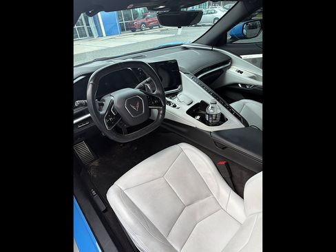 Used 2023 Chevrolet Corvette Stingray Preferred Cpe w/ 2LT RWD image 3