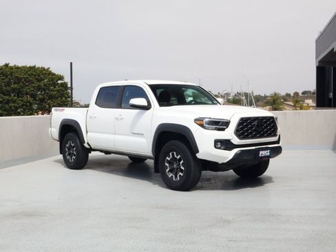 Used 2022 Toyota Tacoma TRD Off-Road w/ Technology Package AWD/4WD image 7