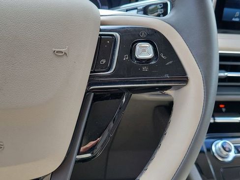 Certified 2022 Lincoln Corsair FWD image 23