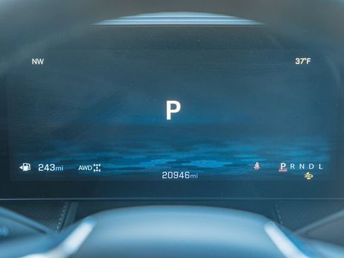 Used 2025 Chevrolet Equinox LT image 40