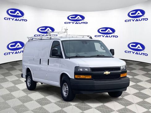 Used 2021 Chevrolet Express 2500 Work Van w/ Driver Convenience Package image 1
