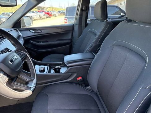 Used 2024 Jeep Grand Cherokee L Laredo w/ Luxury Tech Group I image 5