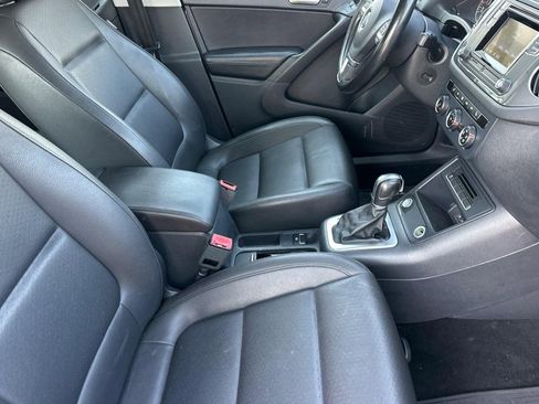 Used 2016 Volkswagen Tiguan S image 30