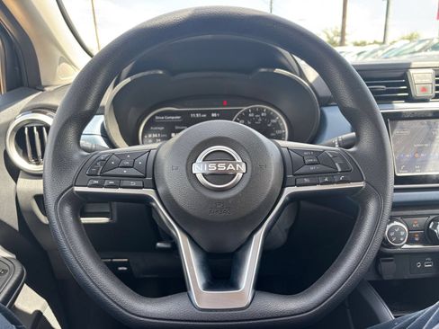 Used 2025 Nissan Versa SV FWD image 25