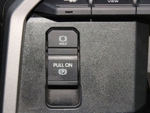 Used 2023 Toyota Tundra Limited image 23