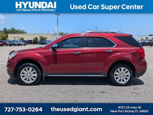 Used 2011 Chevrolet Equinox LT w/ Chrome Appearance Package FWD image 2