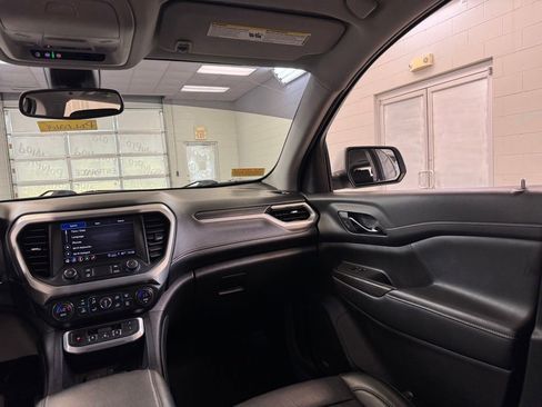 Used 2021 GMC Acadia SLT FWD image 23