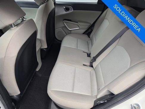 Used 2021 Kia Soul LX FWD image 13