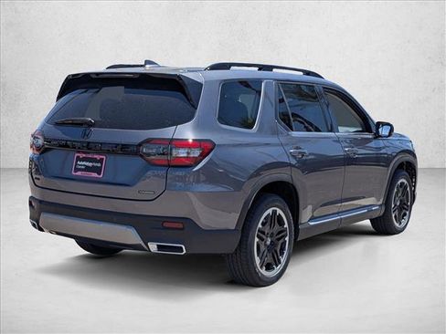 New 2026 Honda Pilot image 2