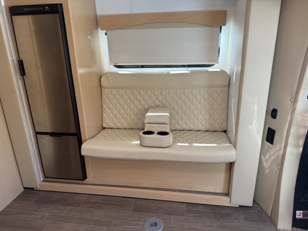 Used 2019 Mercedes-Benz Sprinter 170 image 57