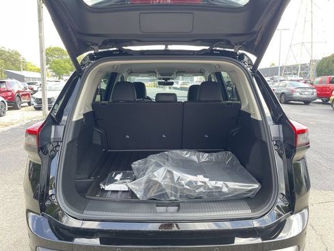Certified 2026 Nissan Rogue SV AWD/4WD image 15