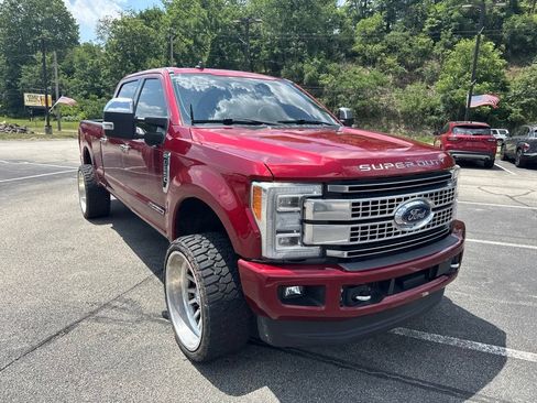 Used 2019 Ford F250 Platinum w/ Platinum Ultimate Package AWD/4WD image 1
