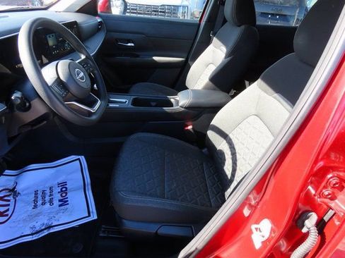 Used 2025 Nissan Kicks SV image 37