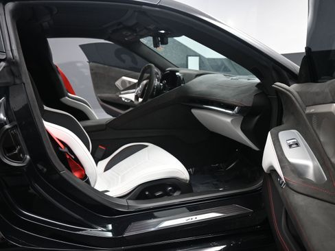 Certified 2023 Chevrolet Corvette Stingray Premium Cpe w/ Z51 Performance Package image 18