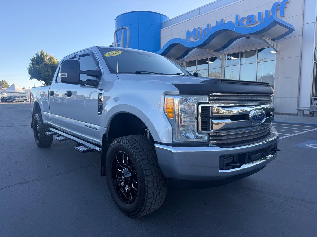 Used 2017 Ford F250 XLT AWD/4WD image 1
