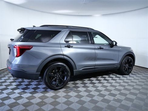 Certified 2023 Ford Explorer ST-Line image 9