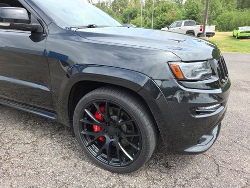 Used 2014 Jeep Grand Cherokee SRT8 w/ Luxury Group II AWD/4WD image 32