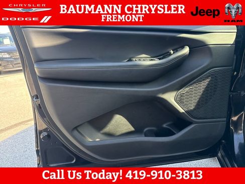 Used 2023 Jeep Grand Cherokee Laredo w/ Luxury Tech Group I AWD/4WD image 10