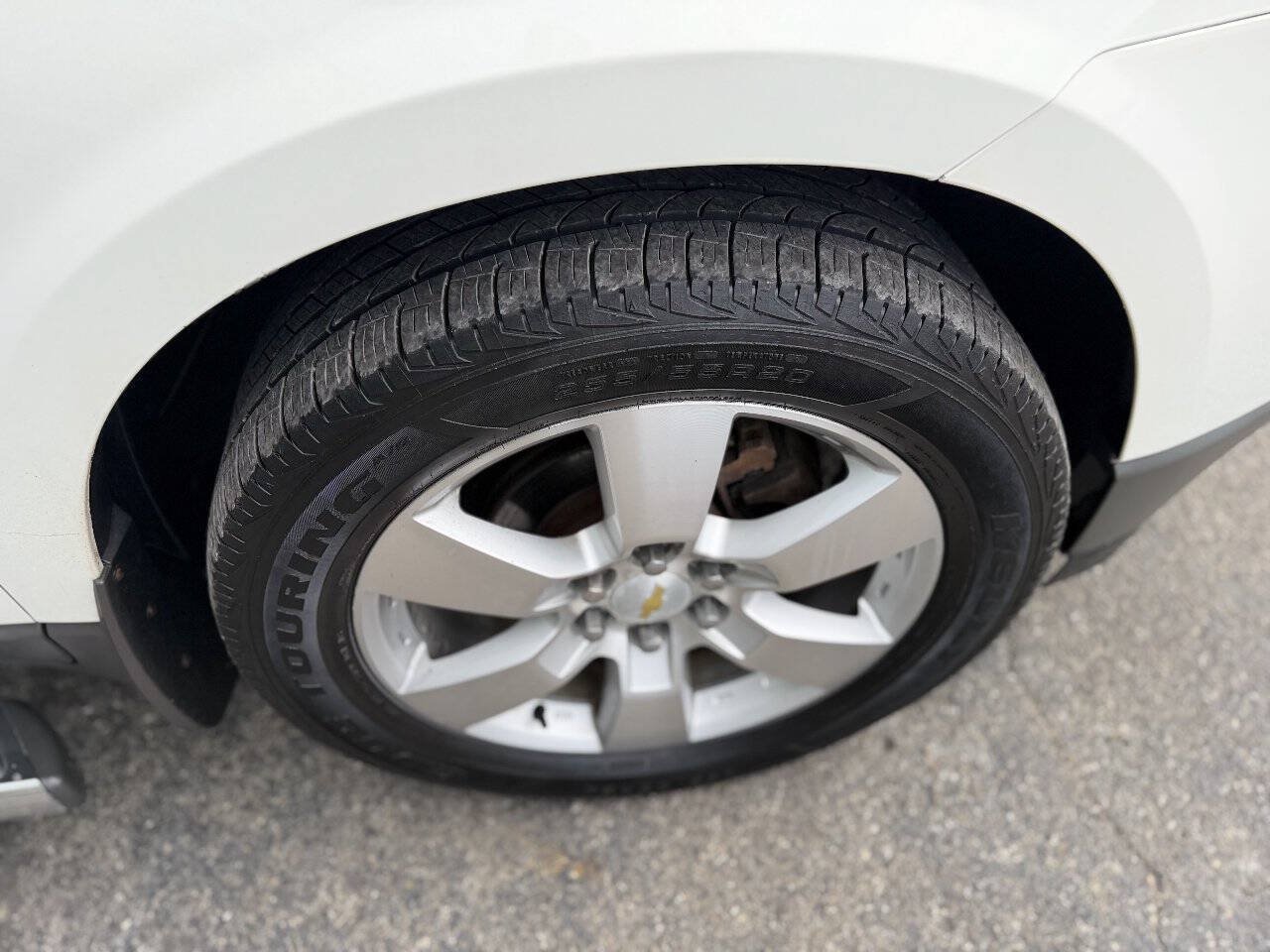 Used 2012 Chevrolet Traverse LT w/ All-Star Edition AWD/4WD image 24