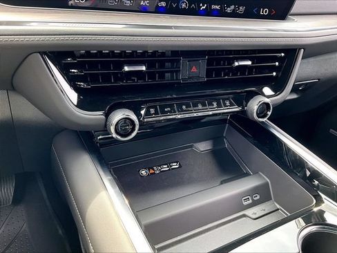 New 2026 Chevrolet Tahoe Premier AWD/4WD image 16
